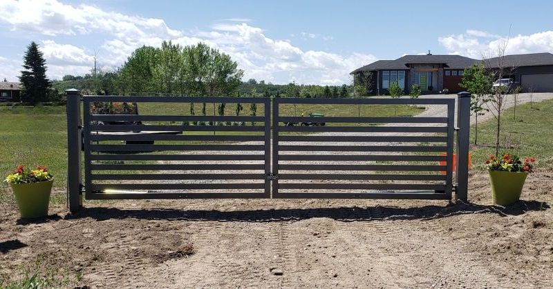 Custom Gates | Calgary Alberta Automatic Gates | Command Gate