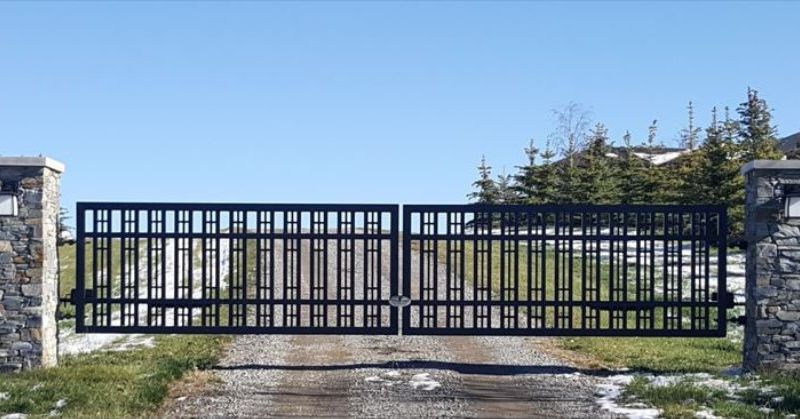 Custom Gates | Calgary Alberta Automatic Gates | Command Gate