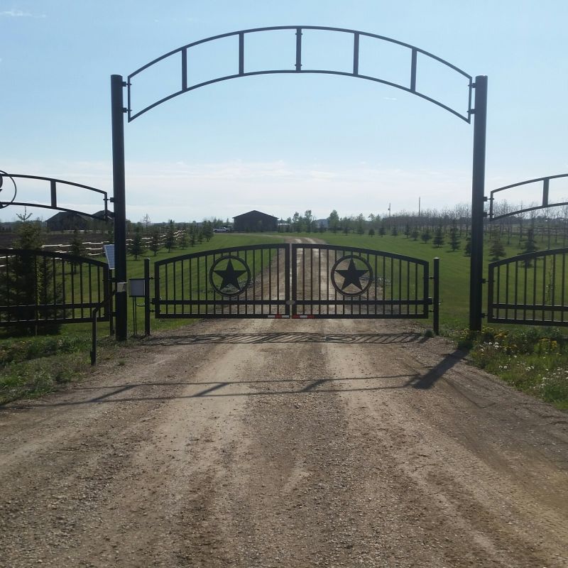 Custom Gates | Calgary Alberta Automatic Gates | Command Gate
